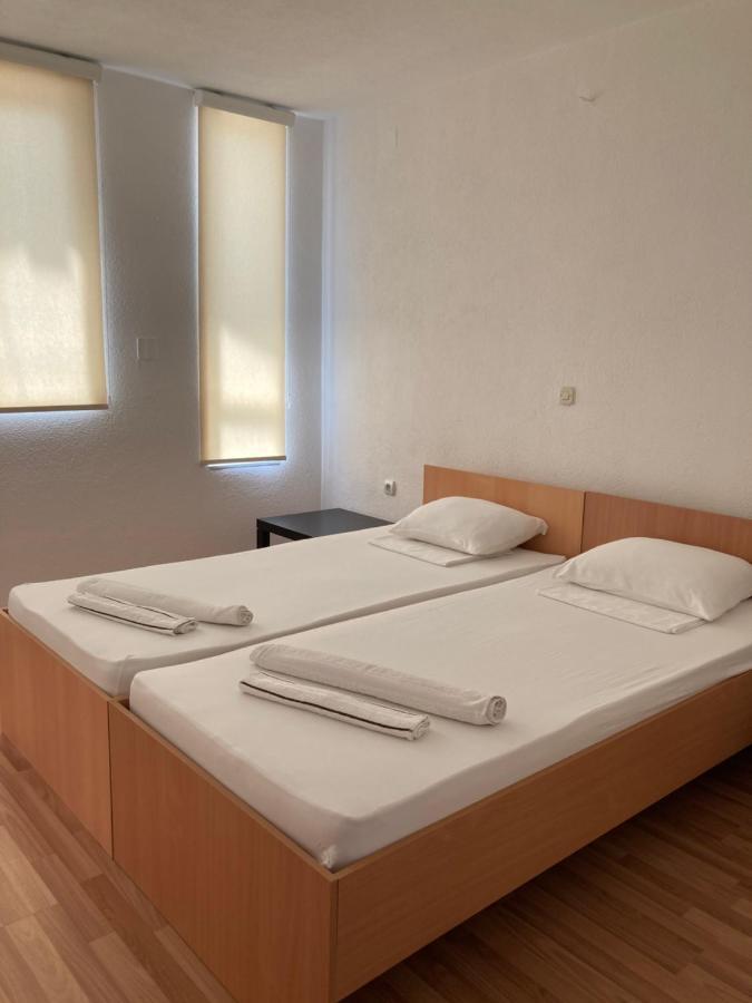 Tiki Apartments Gevgelija Exteriör bild