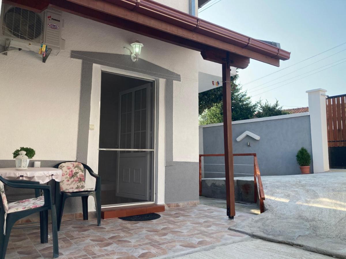 Tiki Apartments Gevgelija Exteriör bild