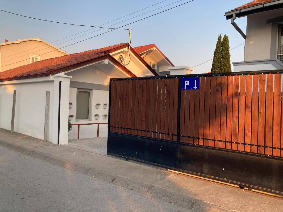 Tiki Apartments Gevgelija Exteriör bild