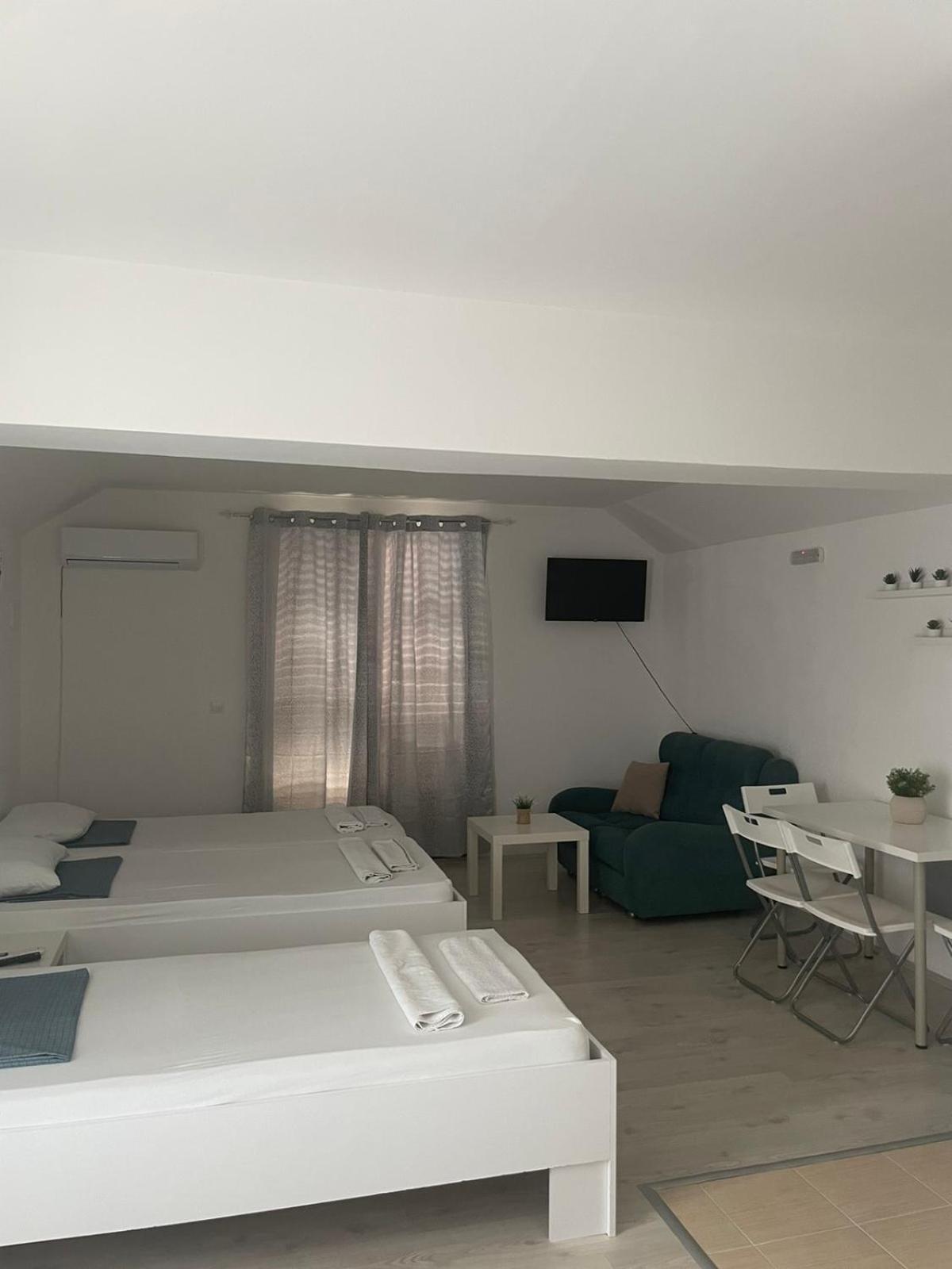 Tiki Apartments Gevgelija Exteriör bild
