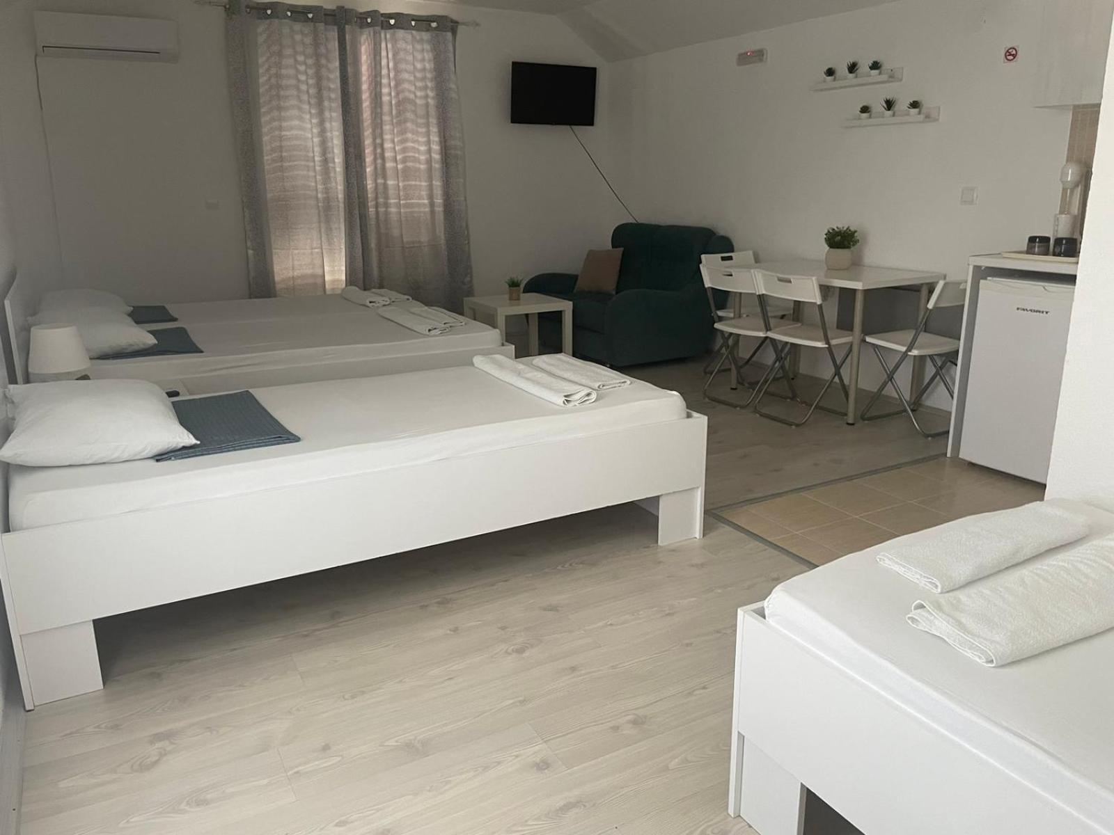 Tiki Apartments Gevgelija Exteriör bild
